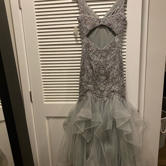 Elegant Silver Embellished Dress NWT - Picture 10 of 14